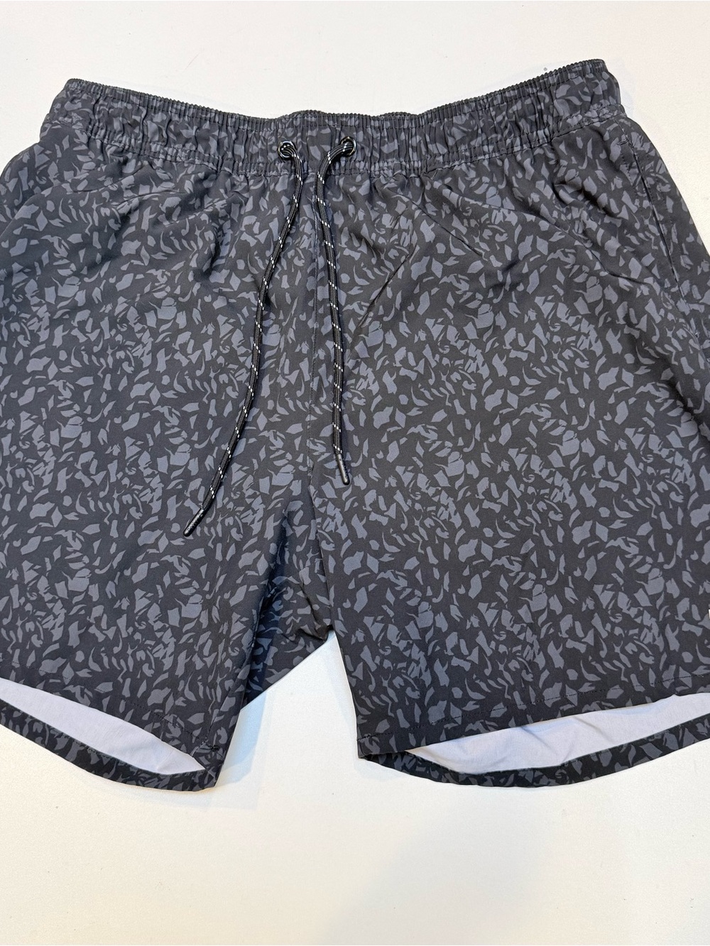 Reebok Men's Black and Gray Athletic Shorts with Subtle Print